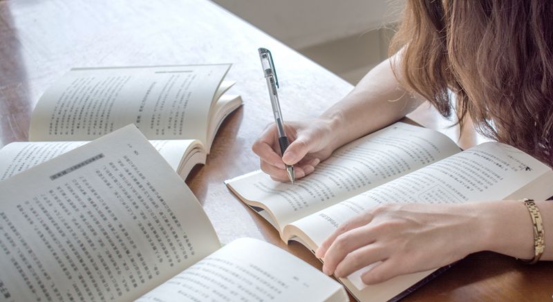 自费出书到底要花多少钱？2024年最新费用清单来了！